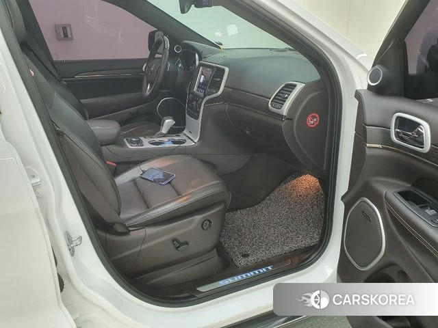 Jeep Grand Cherokee id 4351251 из Кореи 8