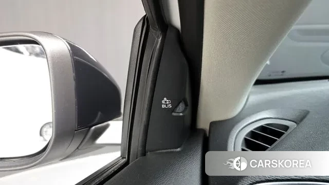 Volvo V40 Cross-Country id 3736915 из Кореи 8