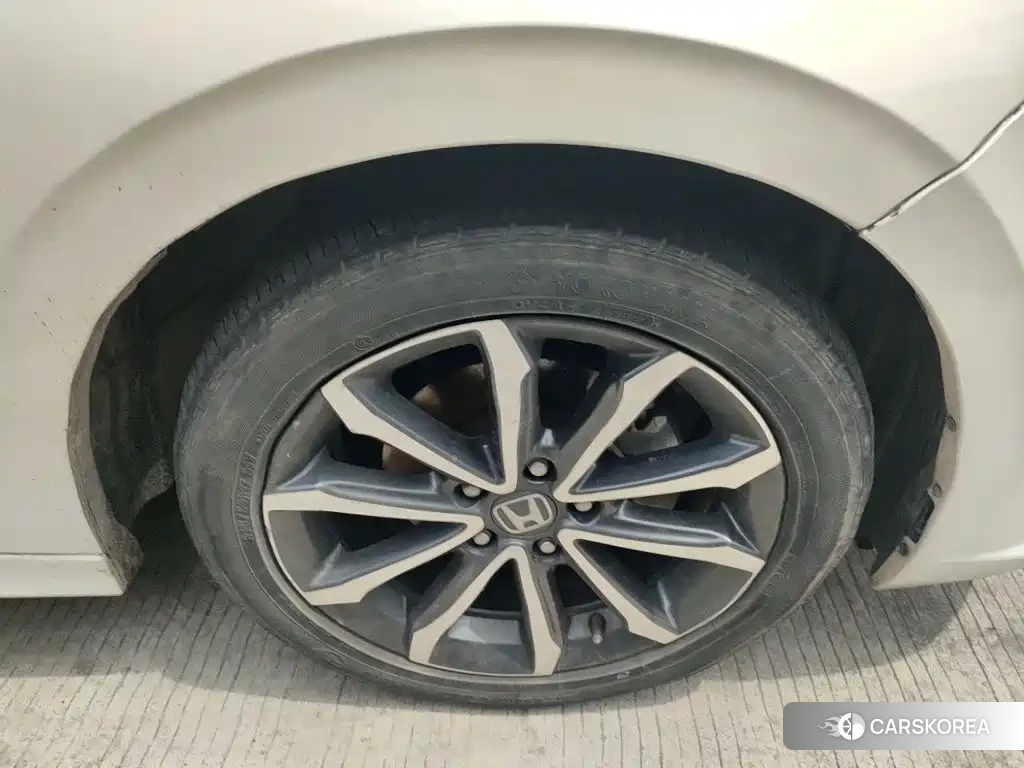 Honda Integra id 4629637 из Китая 9