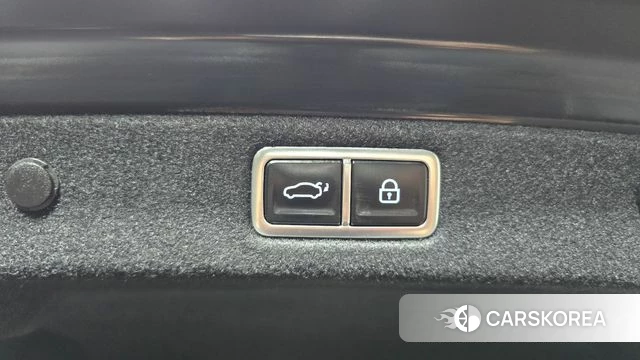Hyundai Grandeur Hybrid (GN7) id 4432792 из Кореи 8