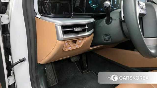 Hyundai Grandeur (GN7) id 3864943 из Кореи 8