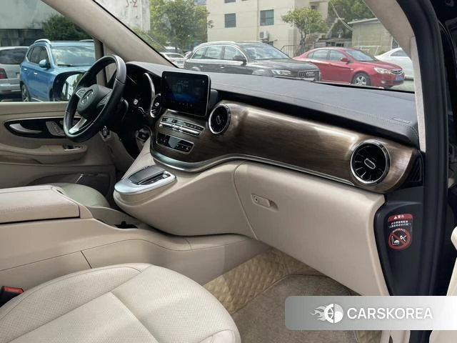 Mercedes-Benz V-class id 4238543 из Китая 8
