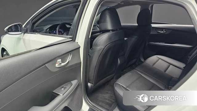 Kia Come New K3 id 4232575 из Кореи 8