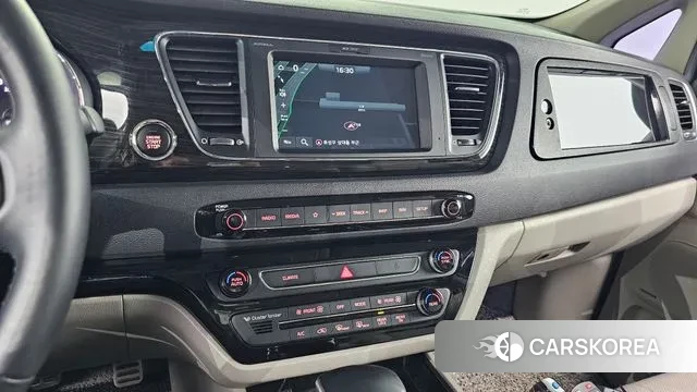 Kia The New Carnival id 2369136 из Кореи 8