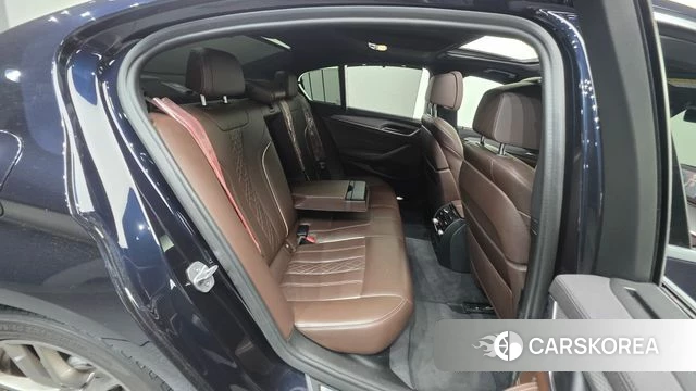 BMW 5 Series (G30) id 4304771 из Кореи 8