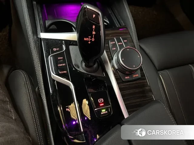 BMW 5 Series (G30) id 3366822 из Кореи 8