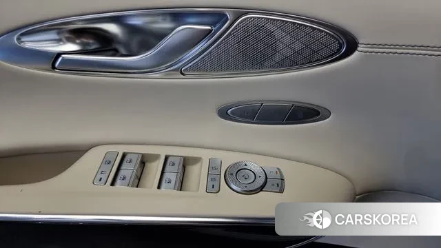 Genesis GV70 id 2975503 из Кореи 8