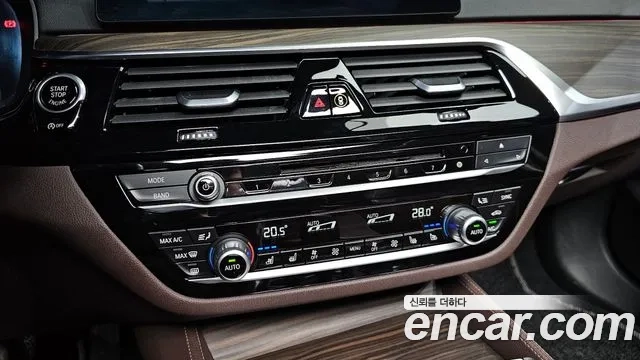 BMW 5 Series (G30) id 2917646 из Кореи 8