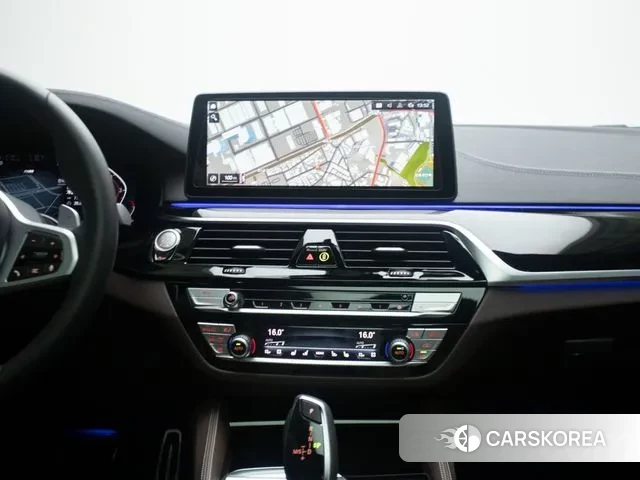 BMW 5 Series (G30) id 3735052 из Кореи 8