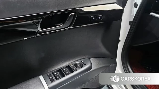 Hyundai Grandeur (GN7) id 3706580 из Кореи 8