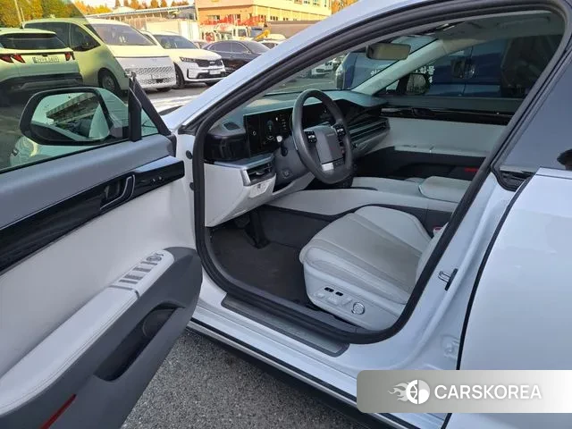 Hyundai Grandeur (GN7) id 3437517 из Кореи 8