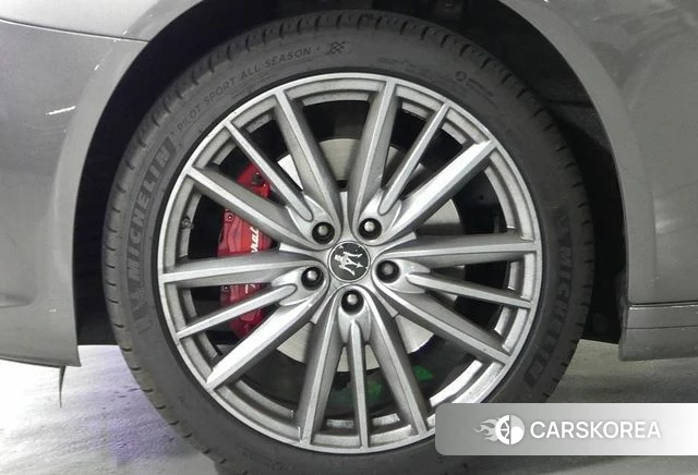 Maserati Quattroporte id 4401711 из Кореи 8