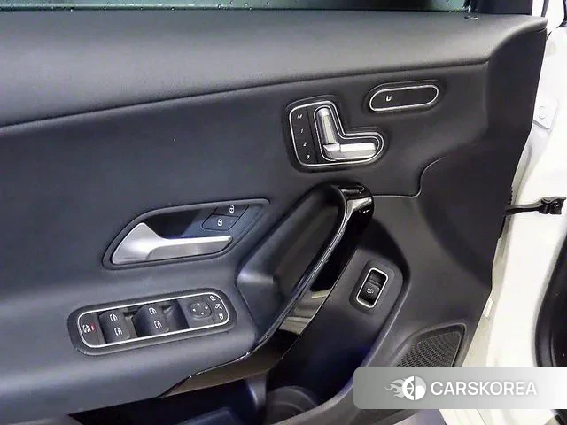 Mercedes-Benz A-Class W177 id 3122499 из Кореи 8