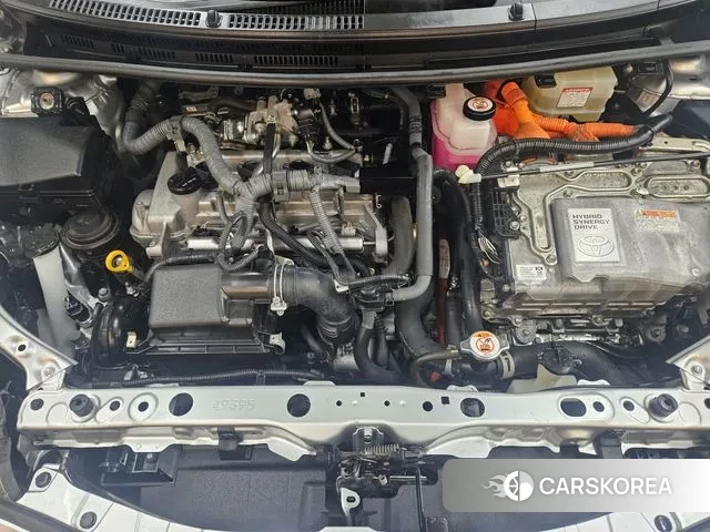 Toyota Prius C id 3778203 из Кореи 8