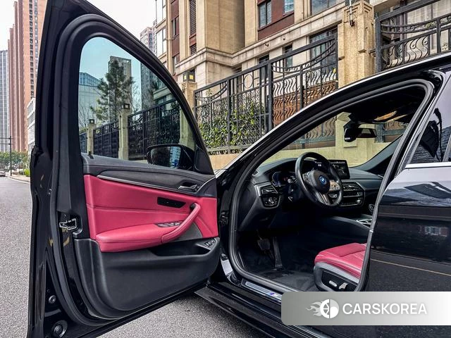 BMW 5 series PHEV id 4254793 из Китая 8