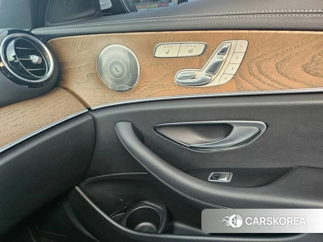 Mercedes-Benz E-Class W213 id 4687999 из Кореи 8