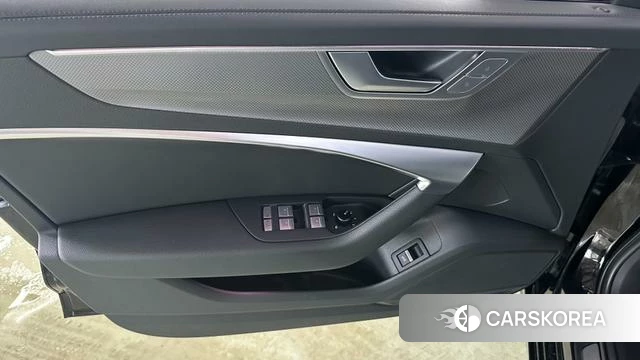 Audi A6L id 4392175 из Китая 8
