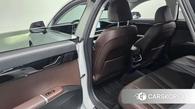 Hyundai Grandeur (GN7) id 3508087 из Кореи 8