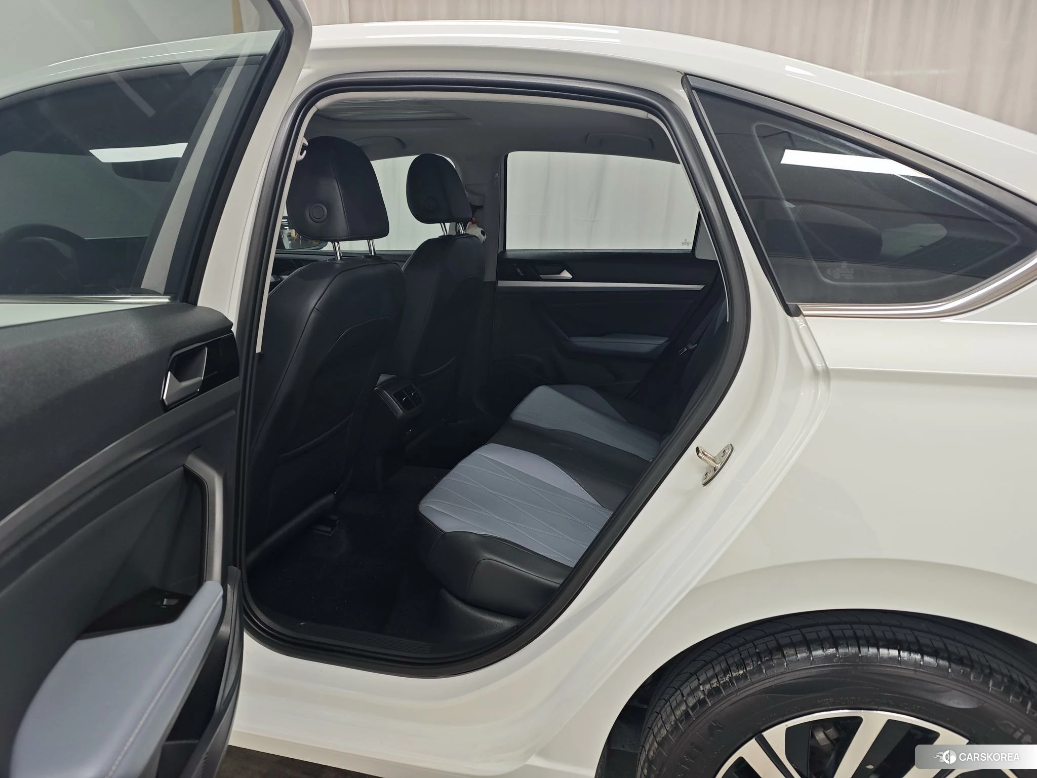 Volkswagen Lavida id 4426462 из Китая 8