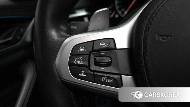 BMW 5 Series (G30) id 4557399 из Кореи 8