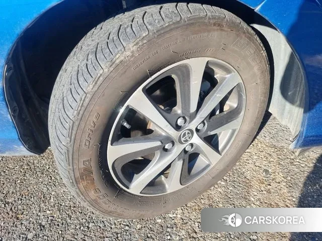 Toyota Prius C id 3505388 из Кореи 8