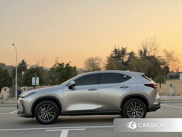 Lexus NX id 4209367 из Китая 8