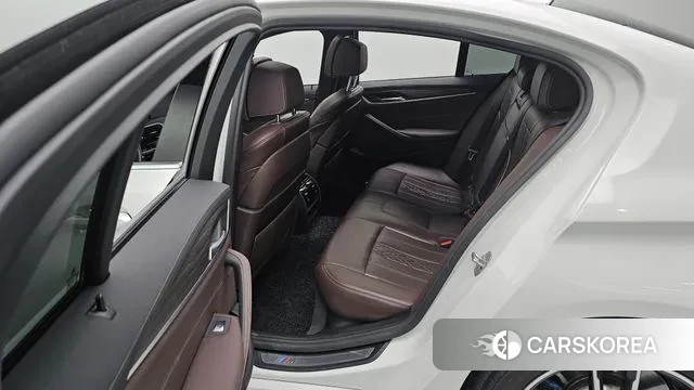 BMW 5 Series (G30) id 3012980 из Кореи 8