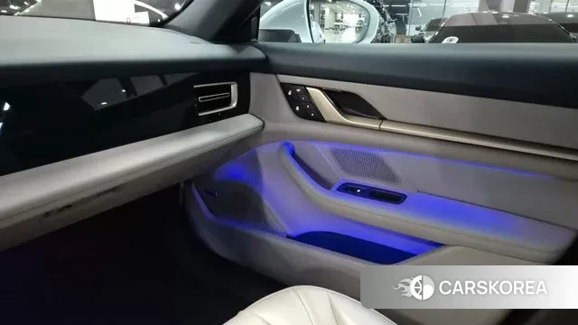 Porsche Taycan id 3342198 из Кореи 8