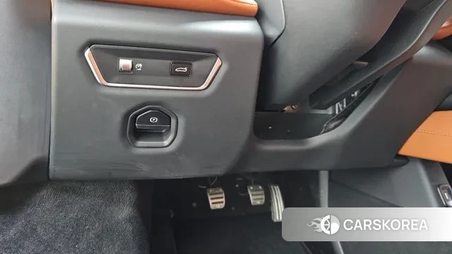 Lotus Emira id 3410188 из Кореи 8