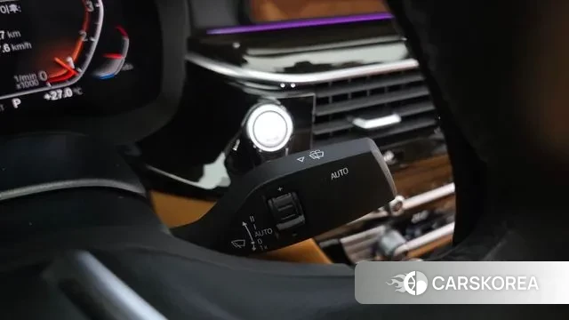 BMW 5 Series (G30) id 3175625 из Кореи 8