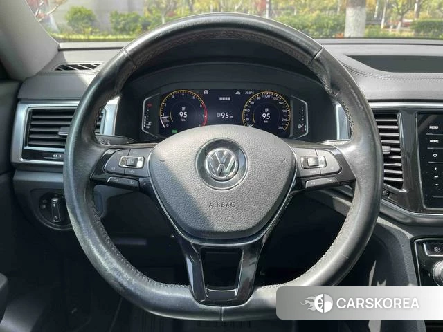 Volkswagen Tourang id 4209950 из Китая 8