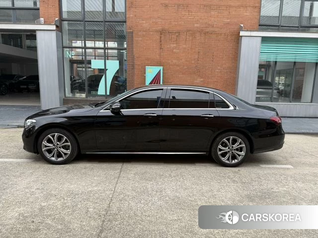 Mercedes-Benz E-class id 4256635 из Китая 8