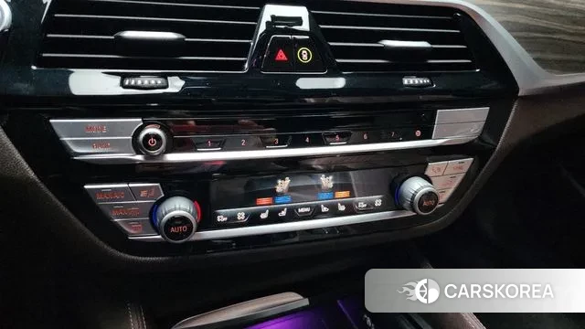 BMW 5 Series (G30) id 3324472 из Кореи 8