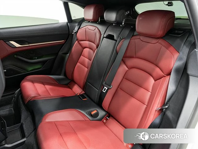 Porsche Taycan id 3811386 из Кореи 8
