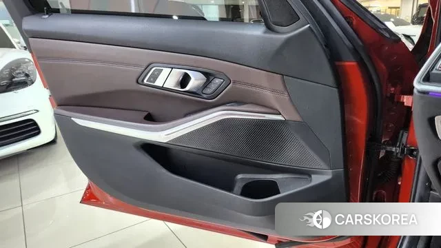 BMW 3 Series (G20) id 3355987 из Кореи 8