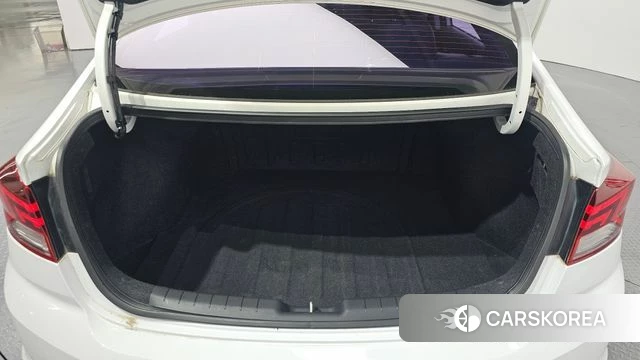 Hyundai The New Avante AD id 4900616 из Кореи 8