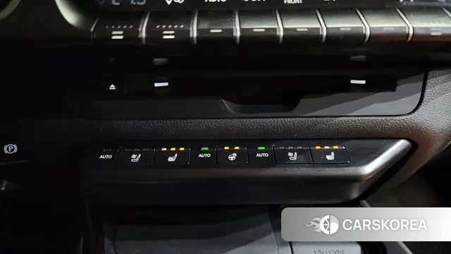 Lexus UX250h id 3630542 из Кореи 8