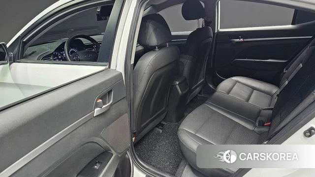 Hyundai The New Avante AD id 3853105 из Кореи 8