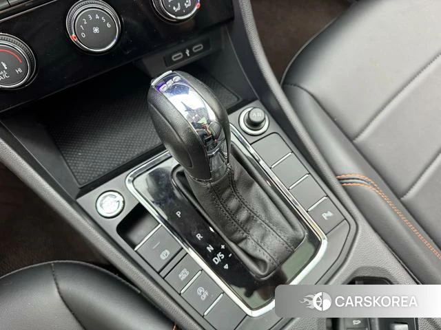 Volkswagen Bora id 4258585 из Китая 8