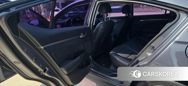 Hyundai Avante AD id 3824944 из Кореи 8