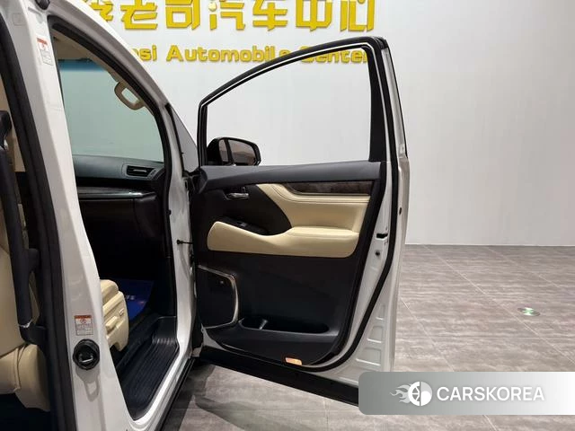 Toyota Elfa id 4276501 из Китая 8