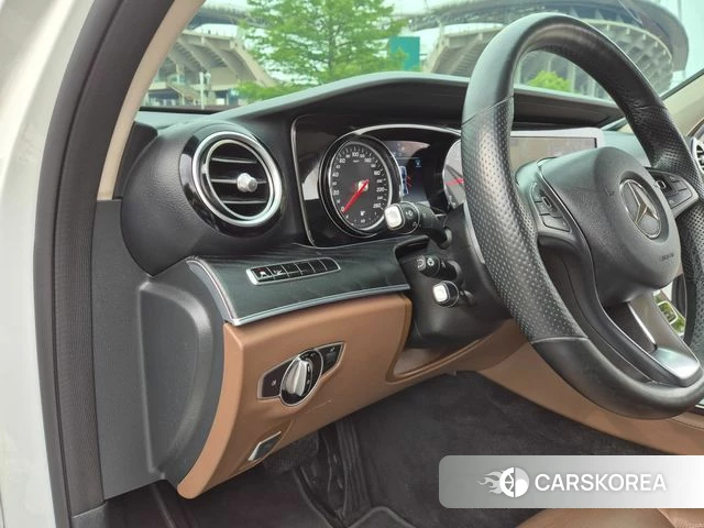 Mercedes-Benz E-Class W213 id 4502841 из Кореи 8