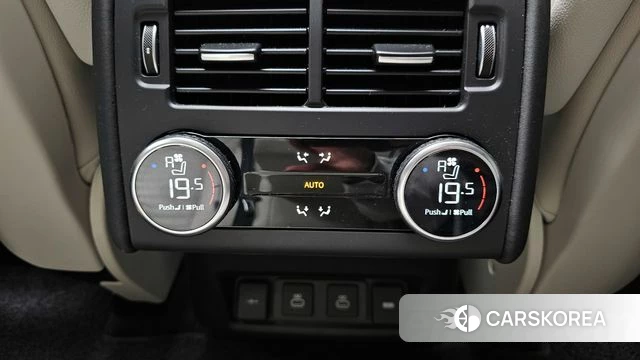 Land Rover Discovery 5 id 3871836 из Кореи 8