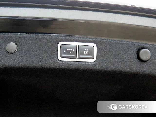 Hyundai Grandeur (GN7) id 4308527 из Кореи 8