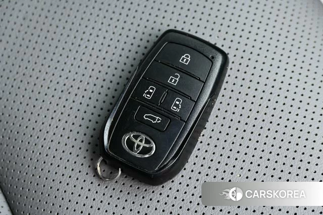 Toyota Saina id 4261986 из Китая 8