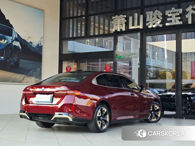 BMW i5 id 4199024 из Китая 8