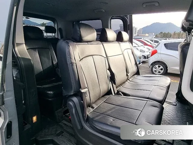 Hyundai Staria id 3640362 из Кореи 8