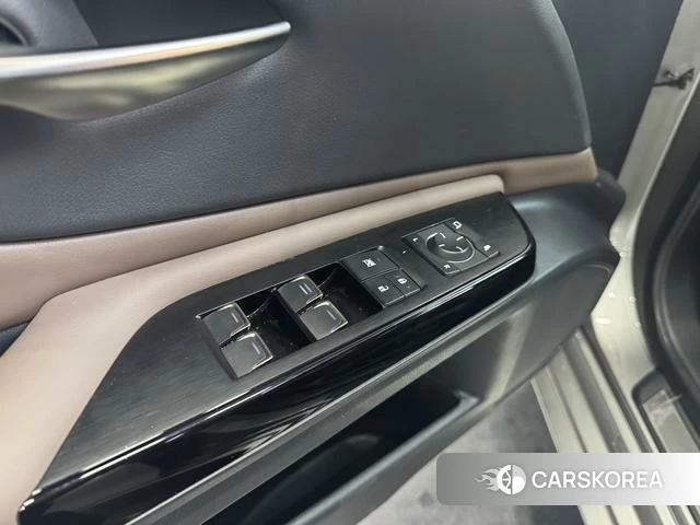 Lexus ES id 4273697 из Китая 8