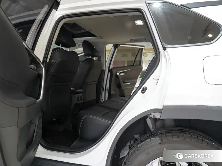 Toyota RAV4 id 4654447 из Китая 8