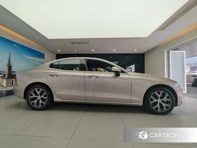 Volvo S60 id 4221202 из Китая 8